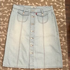 Levi’s Denim Button-Front Skirt